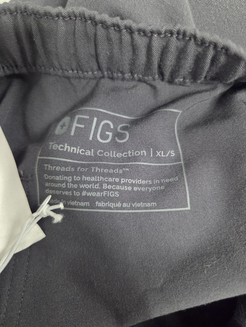 Figs Mens Cairo Cargo Scrub Pants, XL Short Charcoal, NWT Medical